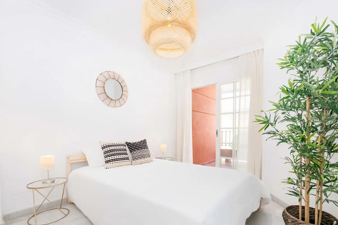 Bhost - La Maestranza Apartment Malaga
